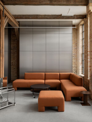 Lammhults_Geofanti_modular_sofa_ -1-.jpg